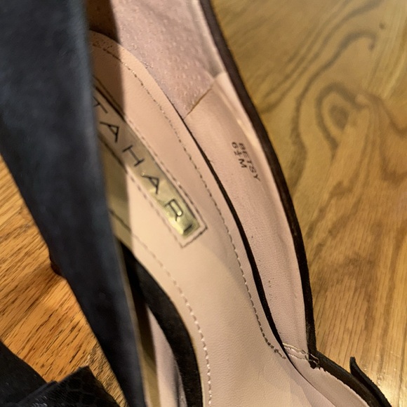 COPY - Tahari Black Bow Pumps - Picture 5 of 6